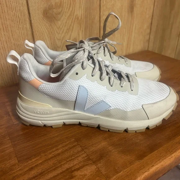 VEJA DEKKAN ALVEOMESH GRAVEL ICE SIZE 9 - Picture 3 of 13